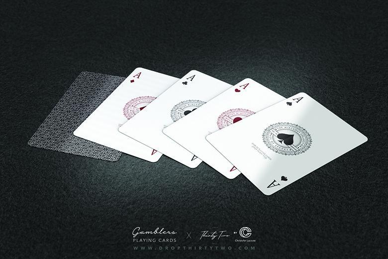 Gambler's Playing Cards (Borderless Black)