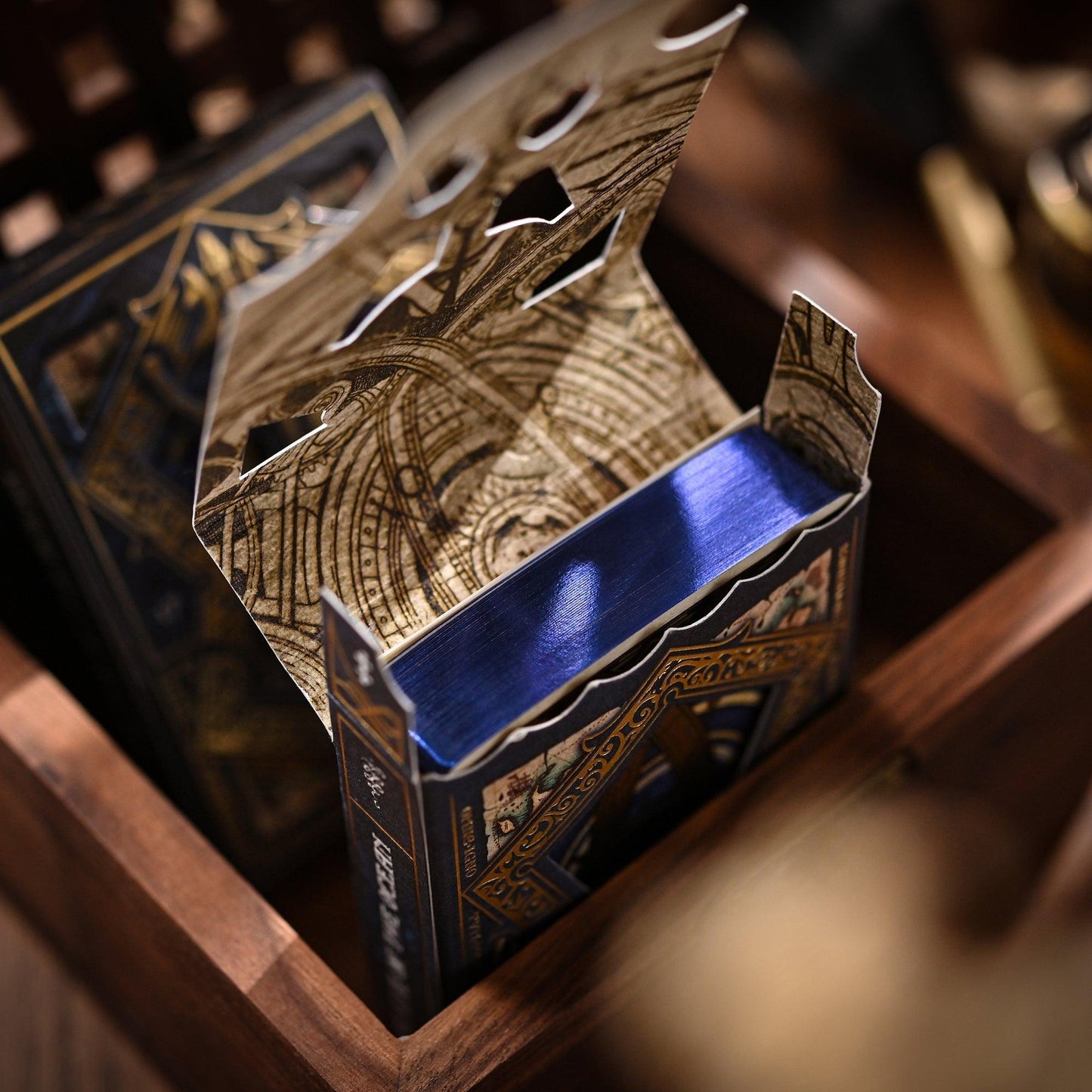 S17 Eye of the Ocean Solis - Gilded Playing Cards by RarePlayingCards.com