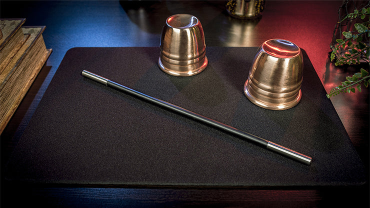 Economy Close-Up Pad 11X16 (Black) Playing Cards by Murphy's Magic